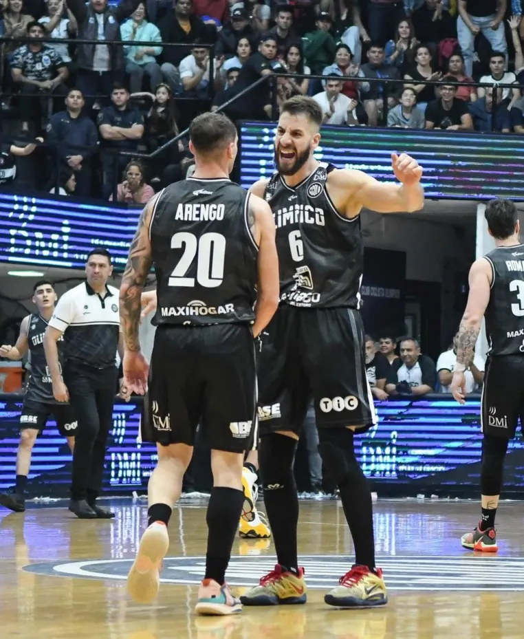 OLÍMPICO FESTEJÓ CON UN BOMBAZO CORRENTINO