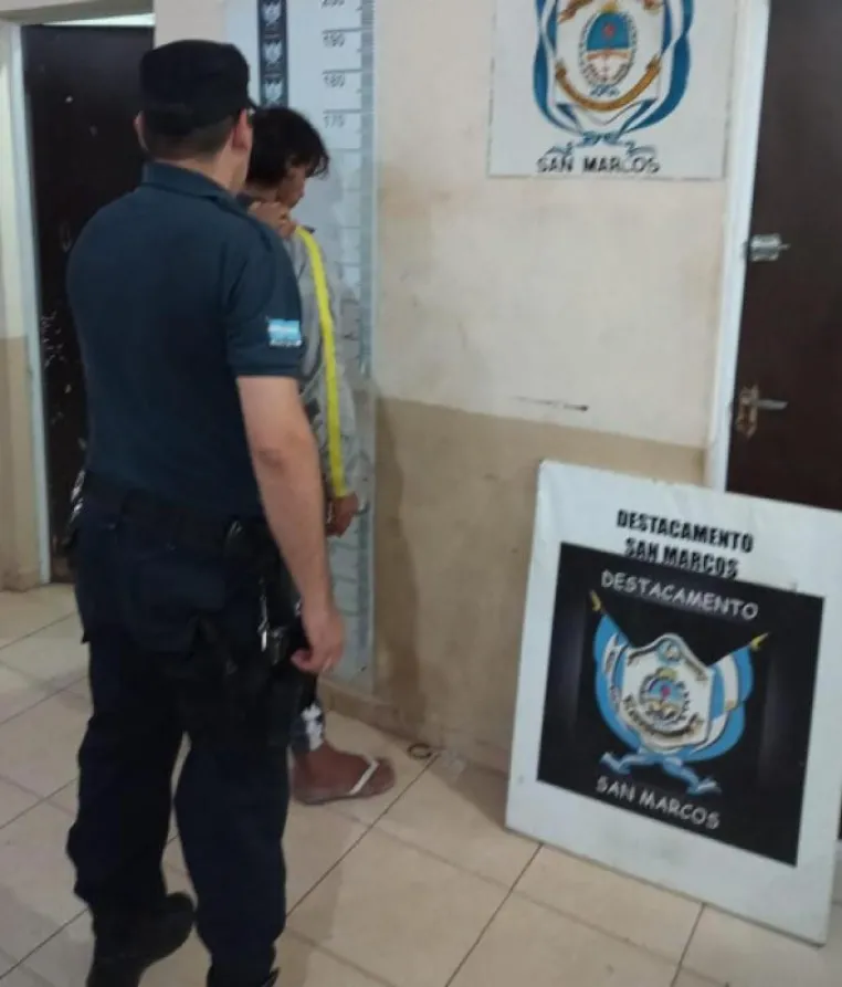 ATRAPARON A “BEBE” LUEGO DE ROBAR EL CARTEL LUMÍNICO DEL BANCO