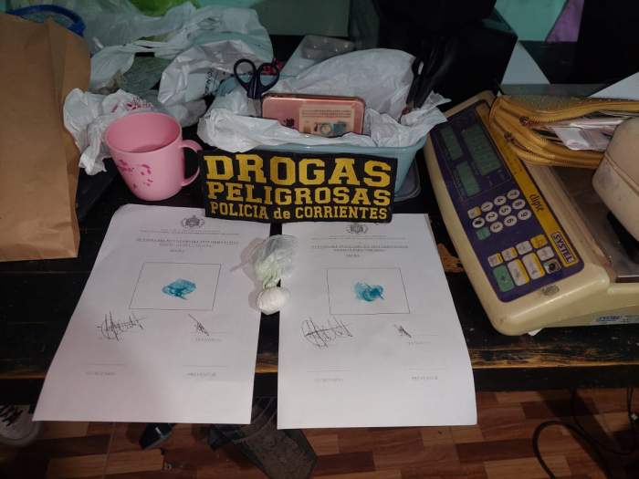 MUJER TERMINÓ DETENIDA TRAS SER ENCONTRADA CON COCAÍNA