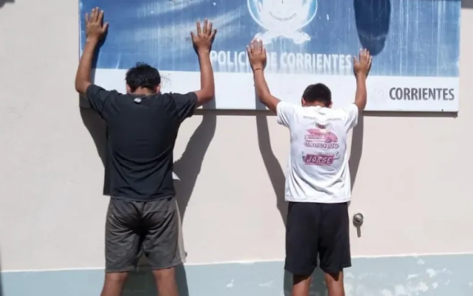 VECINOS LINCHARON A DOS DELINCUENTES TRAS ROBAR UNA BICICLETA