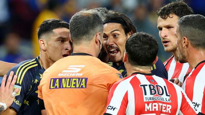 SANCIONARON AL ÁRBITRO QUE MANDÓ A “LEER EL REGLAMENTO” A CAVANI
