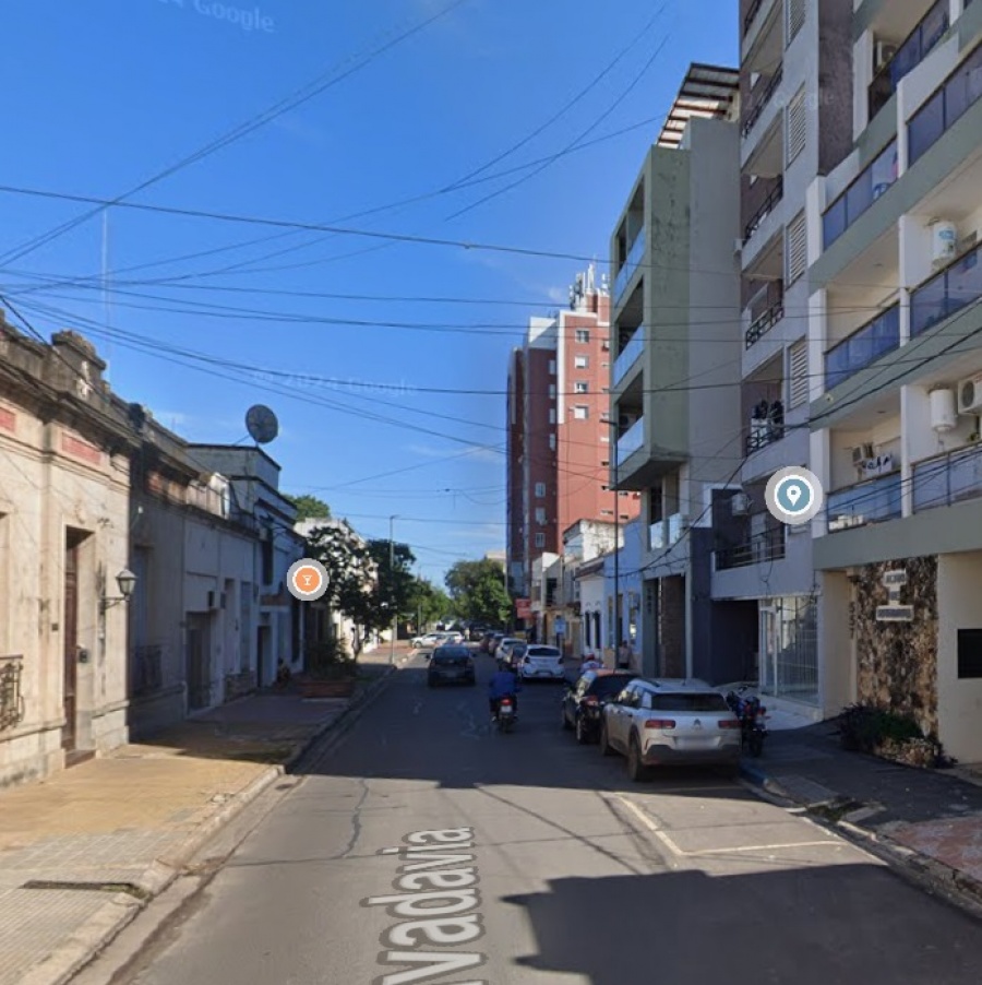 BOMBEROS AUXILIARON A NENA DE 2 AÑOS QUE SE AHOGABA EN UNA PILETA