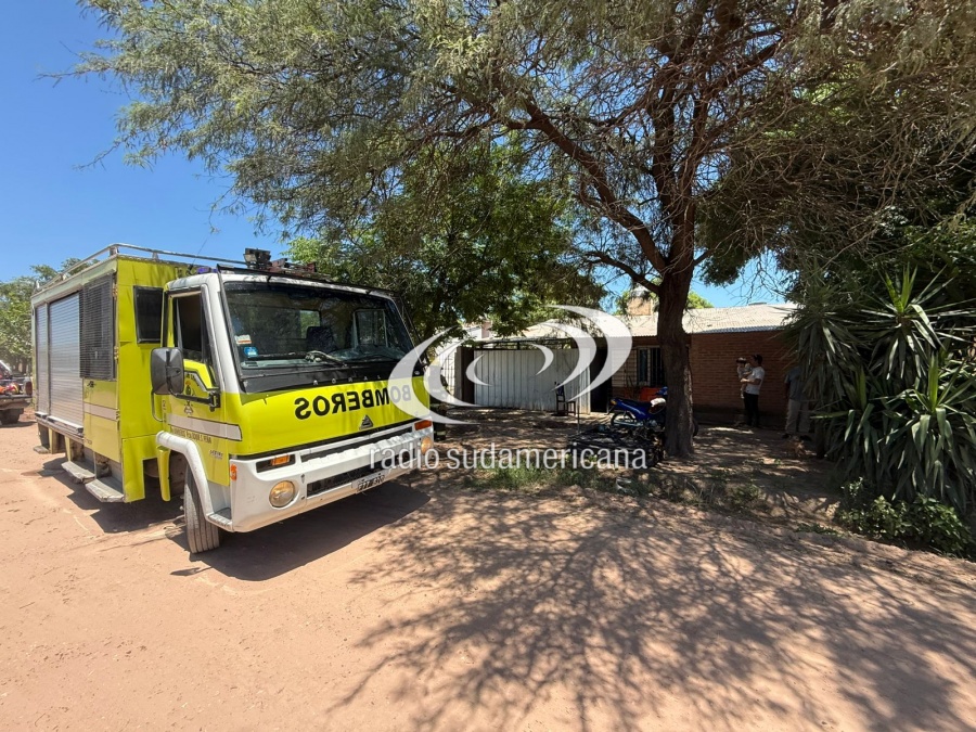 CHACO: BOMBEROS EVITARON LA DESTRUCCIÓN TOTAL DE LA VIVIENDA